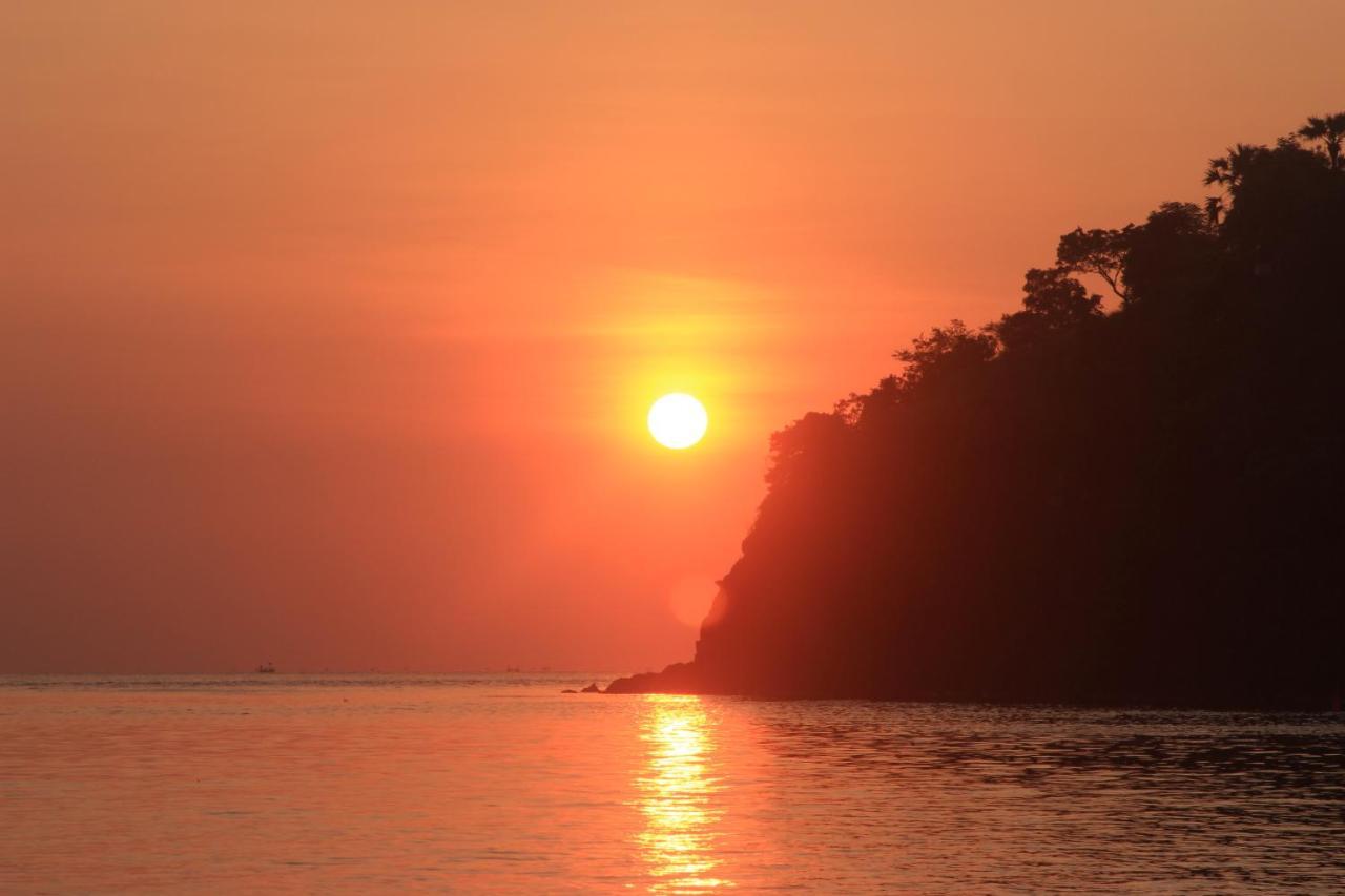Coconut Beach Bungalows & Warung 2 Amed Zewnętrze zdjęcie