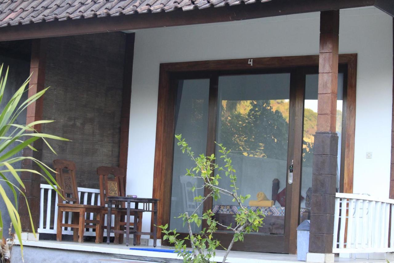 Coconut Beach Bungalows & Warung 2 Amed Zewnętrze zdjęcie