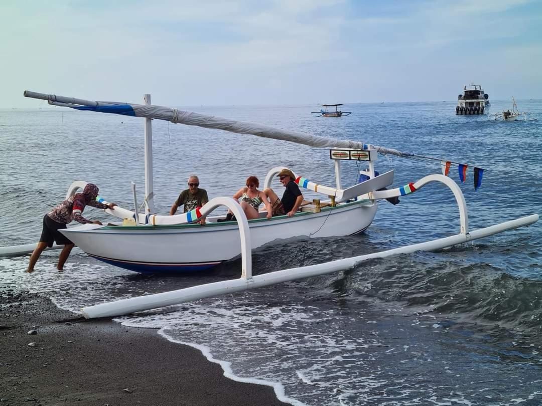 Coconut Beach Bungalows & Warung 2 Amed Zewnętrze zdjęcie