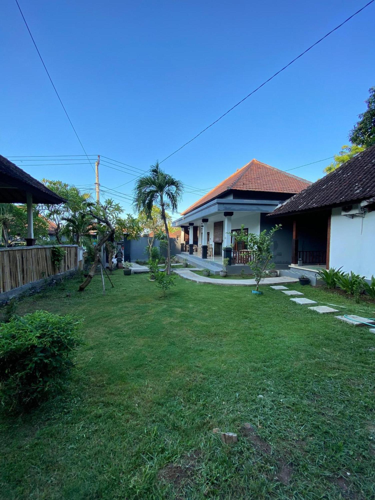 Coconut Beach Bungalows & Warung 2 Amed Zewnętrze zdjęcie